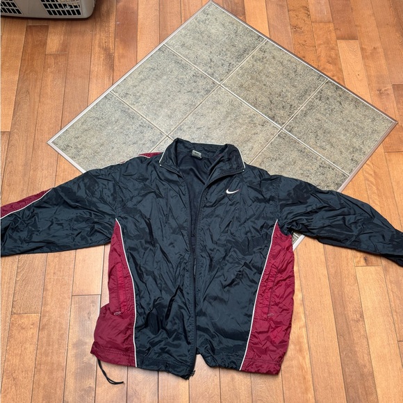 Vintage Nike zip up Wind breaker great condition Black and red Large - Picture 2 of 6